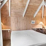 Elenor - 1-1km From The Sea By Interhome *