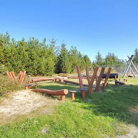 Elenor - 1-1km From The Sea By Interhome