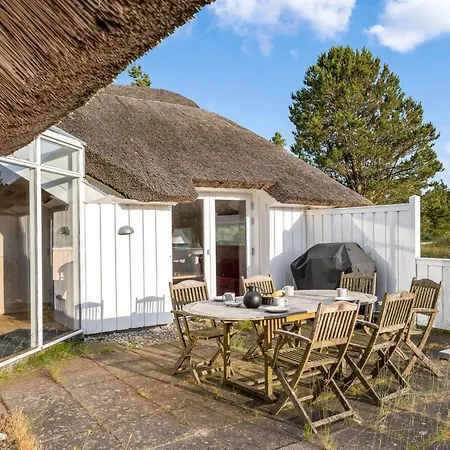 Holiday home Elenor - 1-1km From The Sea By Interhome